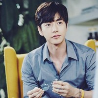 Bintang drama Korea Cheese in the Trap, Park Hae Jin dibebaskan dari wajib militer pada tahun 2004 karena didiagnosis dengan gangguan mental, depresi dan fobia sosial. Namun pada tahun 2021, dia dituding mencoba menghindari wajib militer. Foto: Instagram @parkhaejin.official