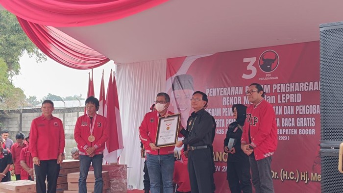 PDIP dapat rekor MURI karena beri pengobatan gratis di Bogor