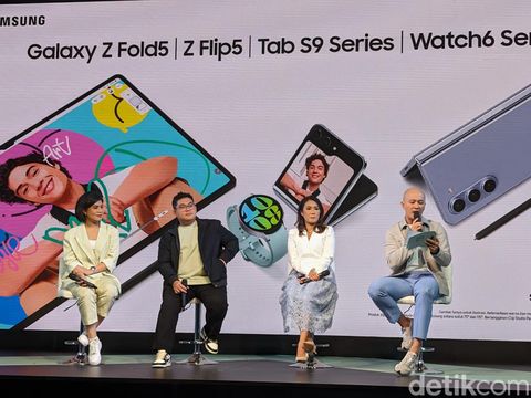 Head of MX Product Marketing, Samsung Electronics Indonesia Selvia Gofar (kedua dari kanan)