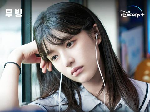 Pemain drama Korea Moving