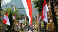 Pemasangan bendera ini pun membuat daya tarik wisatawan meningkat.