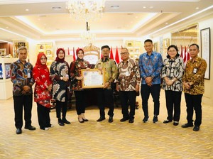 Bupati Klaten Raih Penghargaan Adhikarya Pratama Pembangunan Pertanian