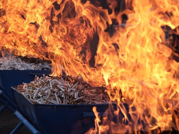 Rokok Ilegal Senilai Rp 3,4 Miliar Dimusnahkan