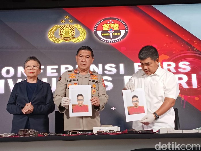 Penampakan karyawan KAI, DE, tersangka terorisme yang ditanglap Densus 88 Antiteror Polri.