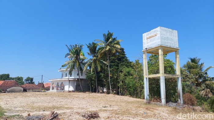 Pipa yang sempat diduga sebagai sumber bunyi misterius dari dalam tanah di Sumenep.