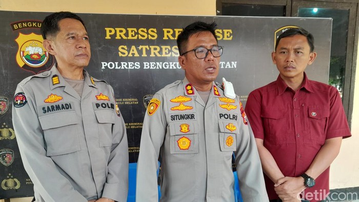 Kapolres Bengkulu Selatan AKBP Florentus Situngkir
