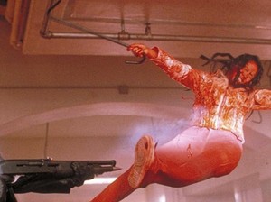 Sinopsis Film Blade: Misi Menghabisi Vampir di Muka Bumi
