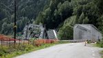 Potret Jembatan Kereta Api di Norwegia Roboh Tergerus Air