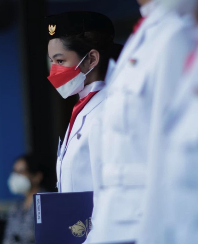 Ini potret Shaista saat menjadi anggota paskibra tahun lalu di sekolahnya. Ia tampak senang dan bangga karena bisa menjadi anggota paskibra sekolah. Foto: Instagram @sh4ista