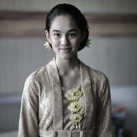 Ada pula momen ketika Shaista tampil mengenakan kebaya tradisional kutu baru dan berkonde. Rionaldo Stokhorst pun mengaku ada perasaan khawatir saat anak gadisnya semakin beranjak dewasa. Foto: Instagram @rio.stokhorst