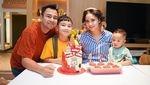 Suasana Perayaan Ultah ke-8 Rafathar di Atas Kasur