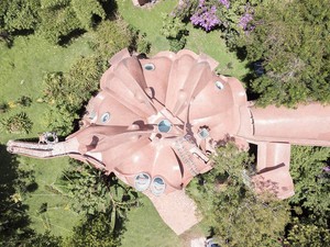 Bukan Cuma di Bandung, Tempat Ini Juga Punya Rumah Gurita Raksasa