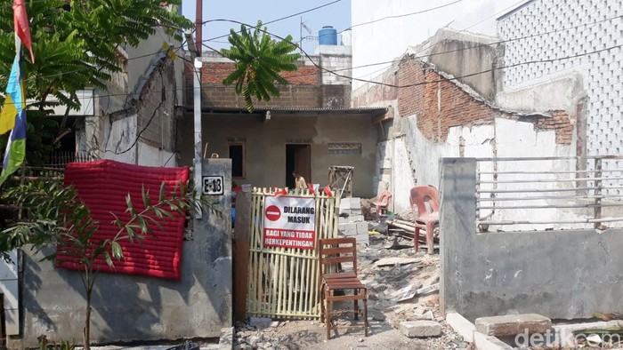 Rumah Mantan Model Dewasa