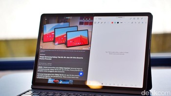 Meningkatkan produktivitas, Samsung memberikan fitur split screen. Foto: Adi Fida Rahman/detikINET