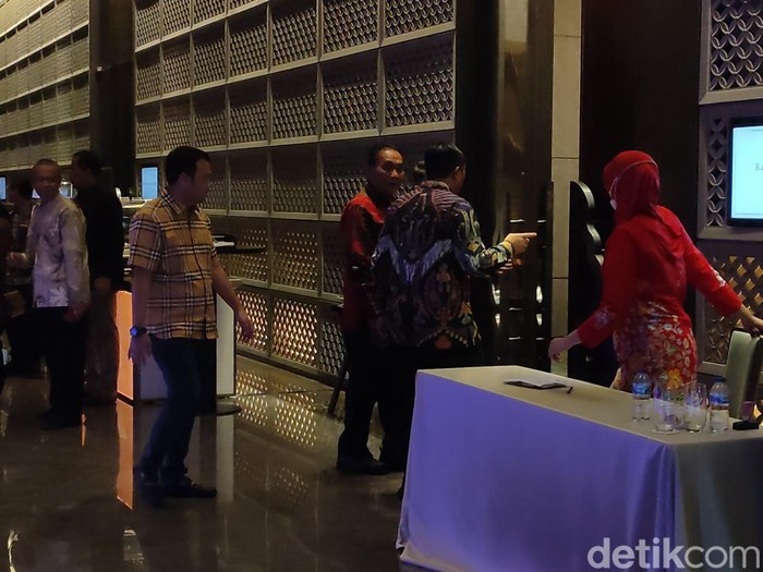 Sejumlah kepala daerah di Jawa Tengah asal PDIP terlihat berkumpul di Hotel Padma, Semarang, Selasa (15/8/2023) malam.