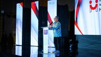 Zulhas menambahkan, pada triwulan II 2023 ekonomi kita tumbuh 5,17% yoy didukung oleh aktivitas konsumsi rumah tangga yang berkontribusi sebesar 53,31%. Konsumsi rumah tangga pada triwulan II 2023 juga tumbuh sebesar 5,23% (yoy). Pertumbuhan positif ini tentu tidak lepas dari kontribusi para peritel kita.