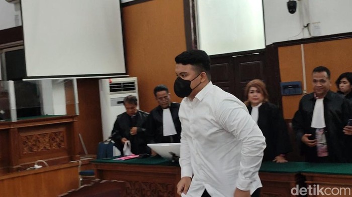 Shane Lukas Rotua Pangondian (19) dituntut hukuman 5 tahun penjara.(Wilda/detikcom)