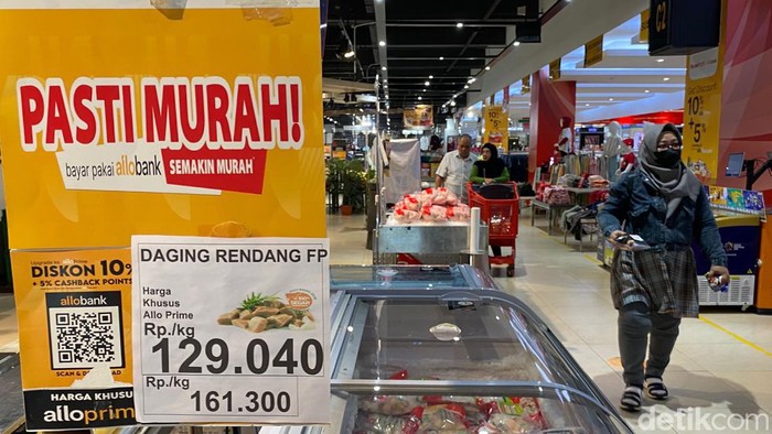 Transmart Full Day Sale di Bandung.