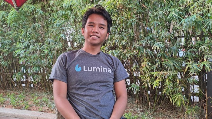 Tri Ahmad Irfan membuktikan bahwa siapa saja bisa bangkit dan menginspirasi. Dengan tekad yang kuat, Irfan berhasil magang di Silicon Valley sampai masuk Forbes.