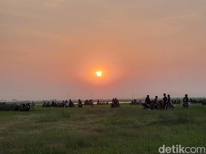 Ini Destinasi Sunset Dadakan yang Viral di Pati
