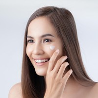 Cara Pakai Moisturizer yang Benar agar Lebih Efektif, Disarankan Dokter Kulit