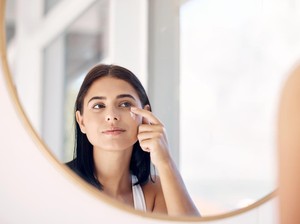 5 Tahapan Skincare Routine untuk Kulit Berminyak