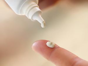 Klarifikasi Skincare Jerawat High-End usai Tersandung Laporan Kanker