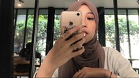 Kabar bahagia datang dari Adiba Khanza, putri dari pendakwah Umi Pipik dan alm Ustaz Jefri Al Bukhori yang akan segera menikah dengan pesepak bola Egy Maulana. Foto: Instagram Adiba Khanza