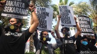 Selain itu mereka juga mendesak pemerintah segera mengambil tindakan untuk perbaikan kualitas udara, termasuk meminta mereka mematuhi putusan pengadilan terkait polusi udara.  