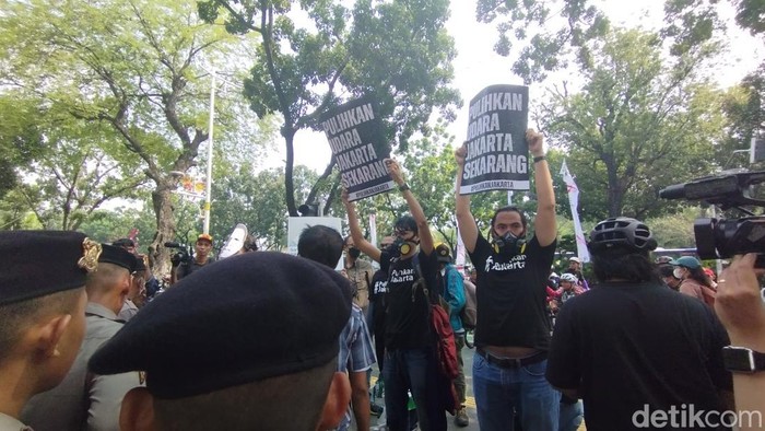 Aksi damai Koalisi Ibu Kota di Balai Kota DKI Jakarta (Foto: Belia/detikcom).
