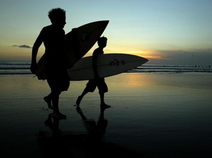 Alasan Warga Australia Rela ke Pulau Terpencil di Nias-Aceh untuk Berselancar