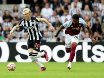Liverpool Lirik Anthony Gordon