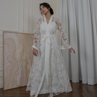 Berbagai postingan di media sosial menyebut Azizah Salsa dan Pratama Arhan tengah mempersiapkan pernikahan. Hal tersebut menjadi perhatian netizen yang terkejut bahwa keduanya punya hubungan. Sebelumnya, pesepakbola kelahiran Blora itu diketahui berpacaran dengan Marshella Aprilia. Foto: Instagram @azizahsalsha_