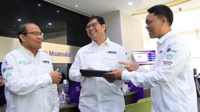 Bank Muamalat Mencatatkan Total Aset Sebesar Rp 63,9 Triliun PT Bank Muamalat Indonesia Tbk mencatat kenaikan laba bersih 27,05% secara tahunan atau year on year (YoY) menjadi Rp 32,65 miliar pada semester I 2023 dari Rp 32,47 miliar di semester pertama tahun lalu.