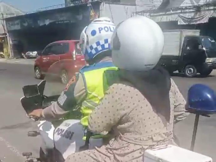 Bumil di Subang ngidam naik Moge polisi.