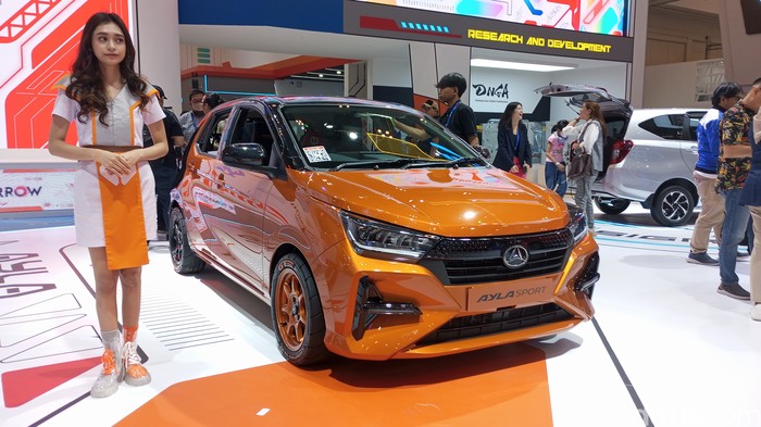 Daihatsu Ayla Sport.
