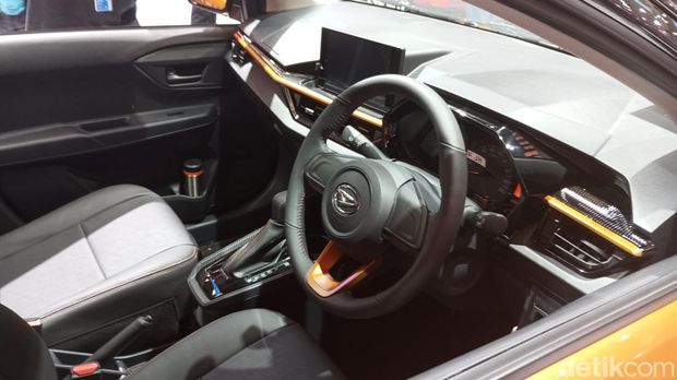 Daihatsu Ayla Sport.