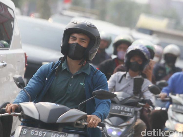 Duh! Kualitas Udara Tangsel Terburuk di Indonesia Sore Ini