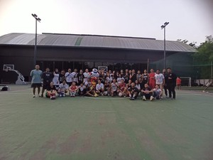 Serunya Tora Sudiro-Udjo Project Pop Main Bareng Komunitas Basket