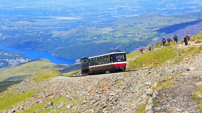 Gunung Snowdon