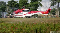 Helikopter kepresidenan disiagakan di sekitar Gedung Nusantara I, Jakarta, Rabu (16/8/2023).