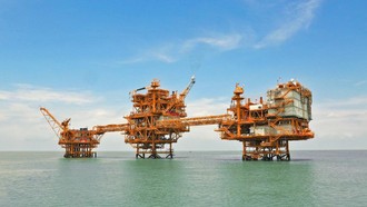 Harga Minyak Turun Sedalam Ini Usai Sinyal Damai AS & Iran