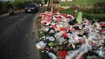 Jorok! Sampah Menumpuk di Tarumajaya Kabupaten Bekasi