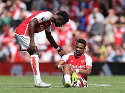 Jurrien Timber alami cedera ACL di laga debutnya bersama Arsenal kala hadapi Nottingham. Timber akan jalani operasi (Reuters)