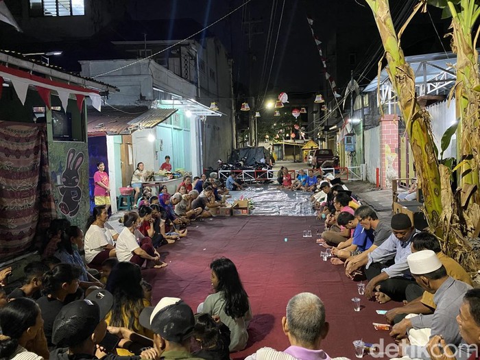kampung pecinan tambak bayan rayakan HUT RI