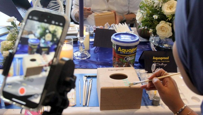 Cat pelapis anti bocor Aquaproof resmi meluncurkan kemasan Special Edition hasil dari Aquaproof Packaging Contest karya para penggemarnya sendiri. Begini potretnya.