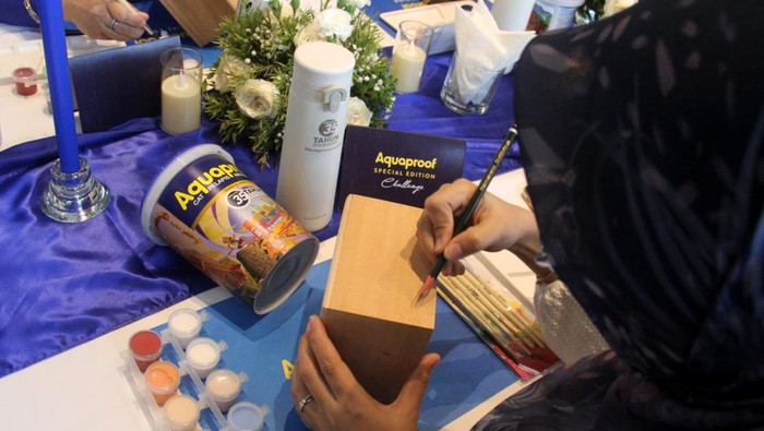 Kenalkan Edisi Spesial untuk Kemasan Khusus Cat pelapis anti bocor Aquaproof resmi meluncurkan kemasan Special Edition hasil dari Aquaproof Packaging Contest karya para penggemarnya sendiri. Begini potretnya.