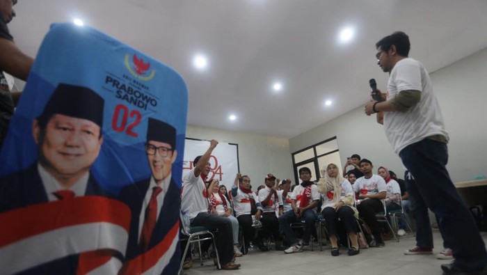 Ketua Bappilu PPP Sulsel mengumpulkan eks relawan Prabowo-Sandi di Makassar.