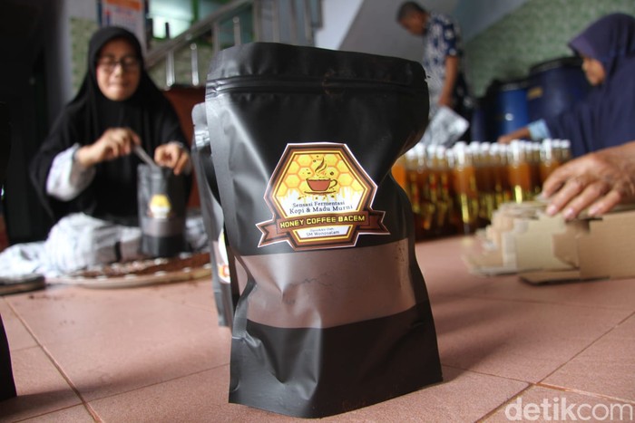 Kopi excelsa baceman madu di Jombang