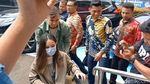 Sepakat Damai, Rendy Kjaernett Cium Lady Nayoan